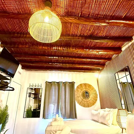 Naousaki Premium 2 * ناوسا